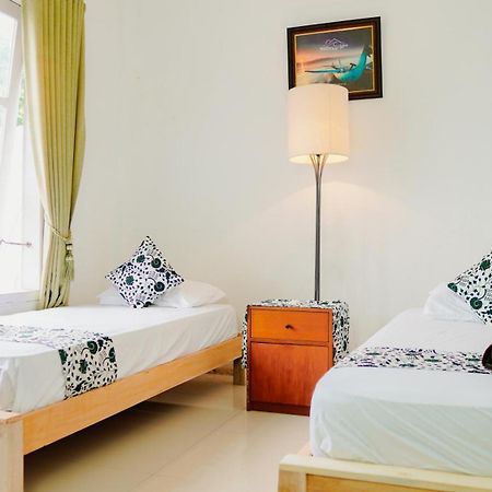 Dormitory Tourism Sritanjung Banyuwangi By Gajahsora Management Exterior foto