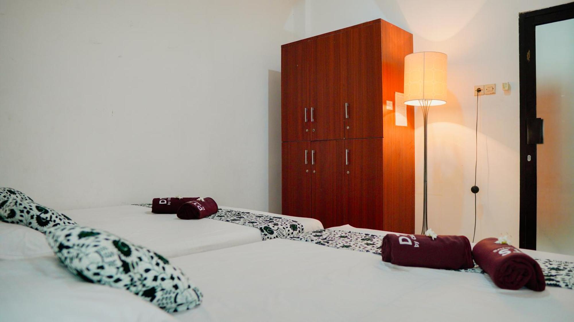 Dormitory Tourism Sritanjung Banyuwangi By Gajahsora Management Exterior foto