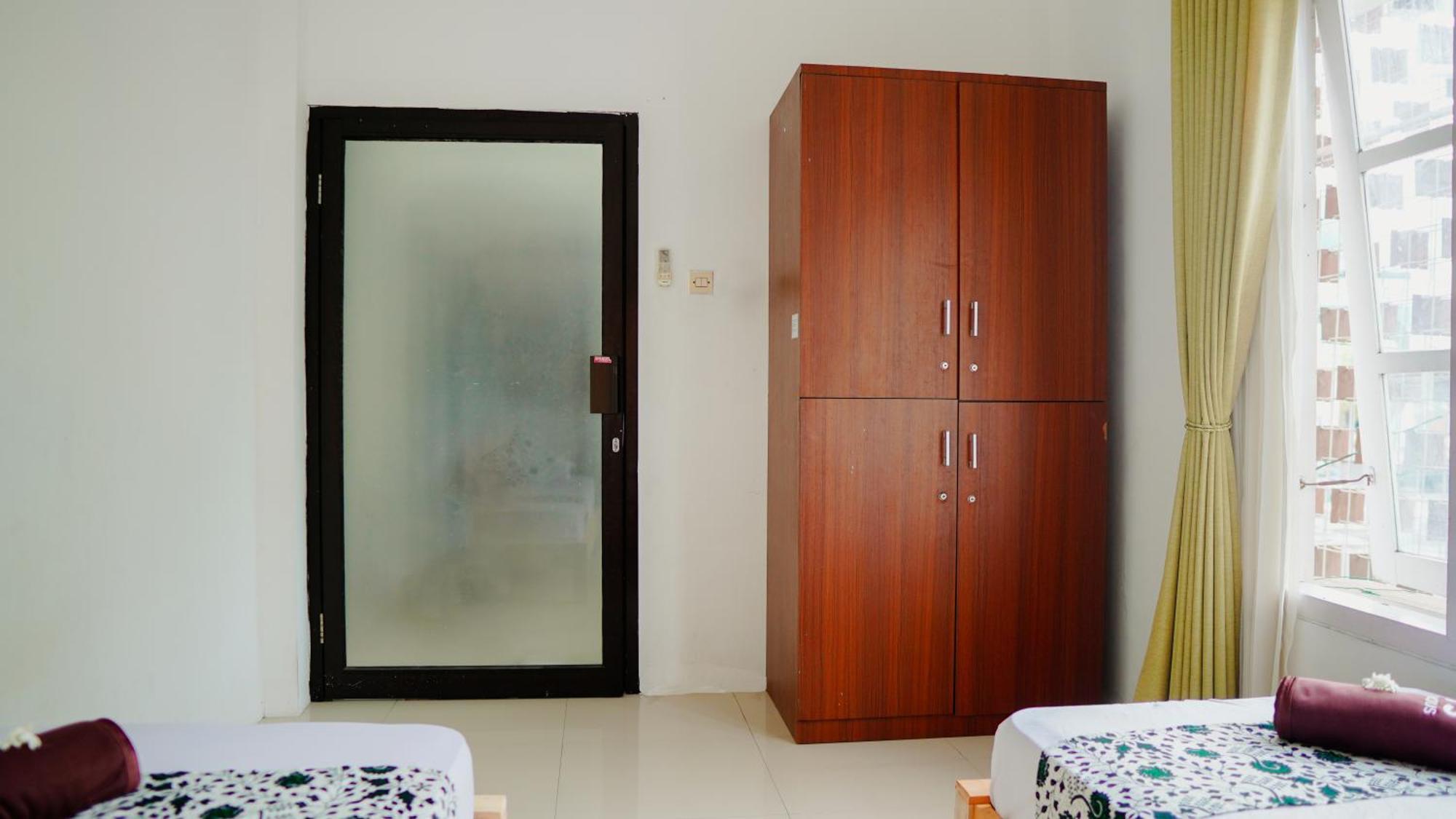 Dormitory Tourism Sritanjung Banyuwangi By Gajahsora Management Exterior foto