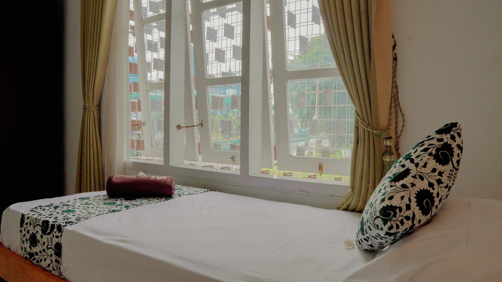 Dormitory Tourism Sritanjung Banyuwangi By Gajahsora Management Exterior foto